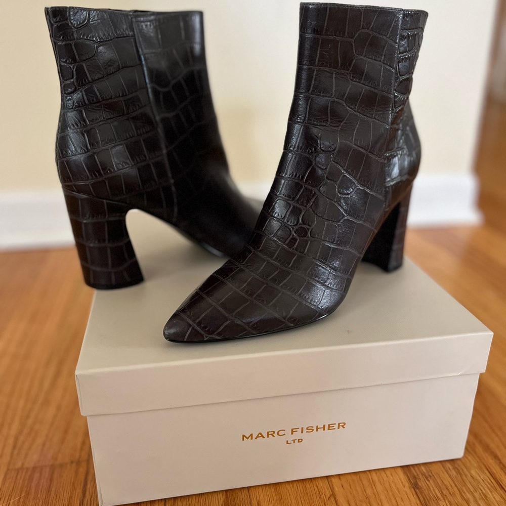 Like New! Marc Fisher LTD Daith Croc-Embossed Ankle Boots